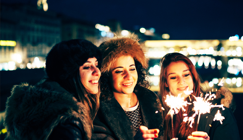 6 Steps For Glowing Skin On New Year's Eve 